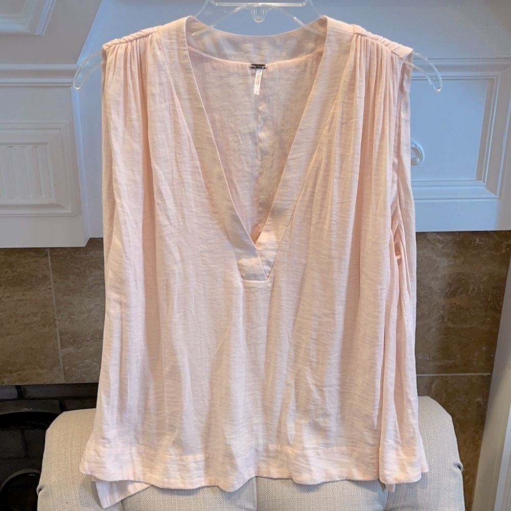𝅺AE: Free People Pink Drapery V-neck Tank Top